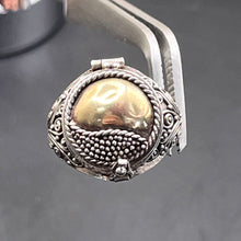 Load image into Gallery viewer, Ring, Sterling Silver, Poison Ring with Gold Tone Accent, Size 7 3/4
