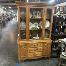 Load image into Gallery viewer, Thomasville Provincial Hutch China Cabinet
