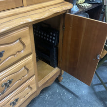 Load image into Gallery viewer, Thomasville Provincial Hutch China Cabinet
