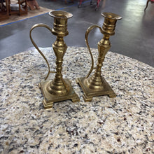 Load image into Gallery viewer, English-style brass push-up candlesticks - pair
