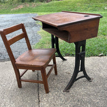Load image into Gallery viewer, Heywood Eclipse Child's Size Desk &amp; Chair
