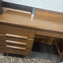 Load image into Gallery viewer, Mid Century Furniture Guild of California Desk &amp; Chair
