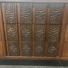 Load image into Gallery viewer, MCM 1960 9 Drawer Dresser/ Console
