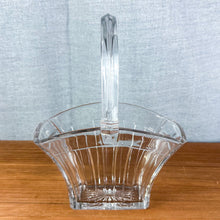 Load image into Gallery viewer, Vintage Heisey &quot;Margaret 465&quot; Glass Basket
