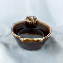 Load image into Gallery viewer, Vintage McCoy #7033 Brown Drip Glaze Au Gratin Casserole Dish
