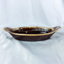 Load image into Gallery viewer, Vintage McCoy #7033 Brown Drip Glaze Au Gratin Casserole Dish
