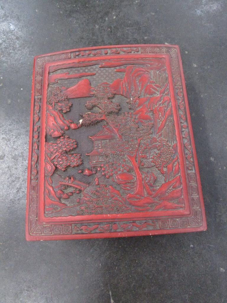 Vintage Chinese Red Cinnabar Lidded Lacquer Dresser Box
