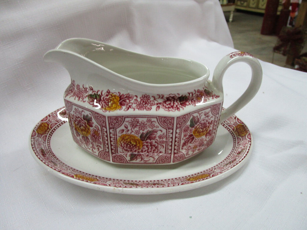 Vintage Ridgway Ironstone Canterbury Gravy Boat and Underplate