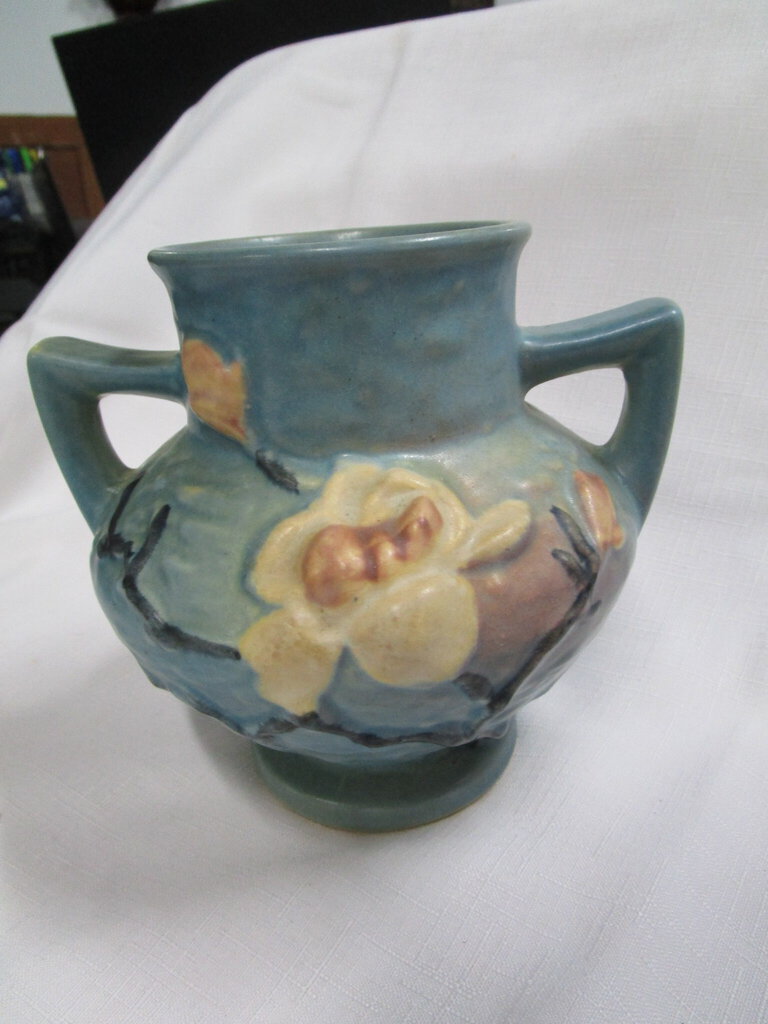 Vintage Roseville Pottery 180-6 Blue Magnolia Double Handled Urn Vase