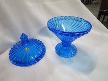 Load image into Gallery viewer, Vintage Westmoreland Colonial Blue Swirled Pedestal Candy Dish with Lid

