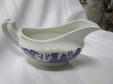 Load image into Gallery viewer, Churchill England Blue Willow Gravy Boat
