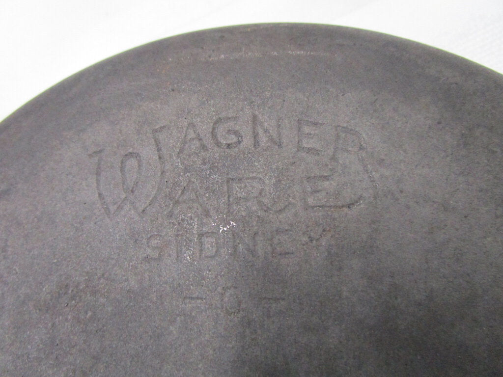 Wagner Ware 9 inch vintage Cast Iron Skillet Made In USA!! #6 double spout