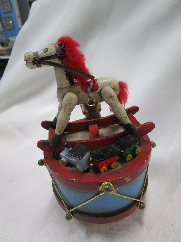 1979 Enesco Holiday Rocking Horse on Drum Musical Box