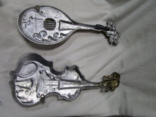 Load image into Gallery viewer, 1975 Sexton USA Metal Violin and Mandolin Wall Decor Set
