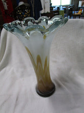 Load image into Gallery viewer, Vintage Retro Thick White/Tan Art Glass Petal Vase
