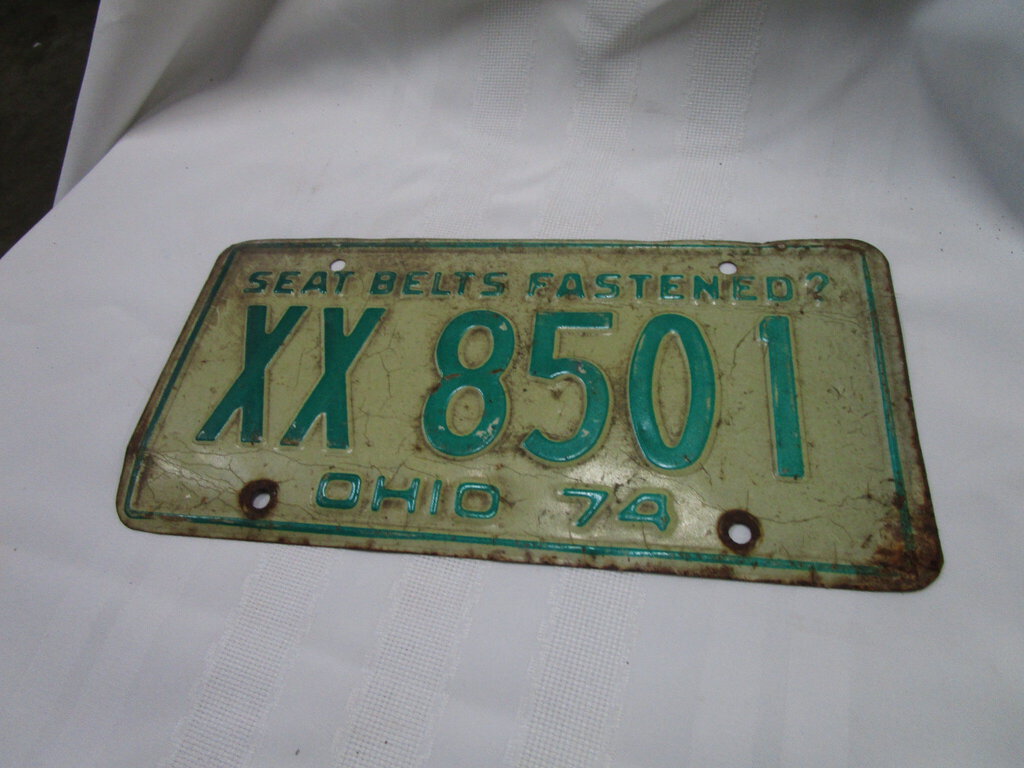 1974 Ohio Seat Belts Fastened? License Plate Automobile Car Tag XX8501