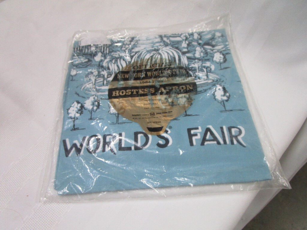 1964-1965 Official New York World's Fair Aqua/Black/White Hostess Apron