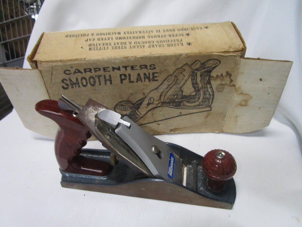 Vintage Master Mechanic USA 9 Inch Carpenters Smooth Plane with Original Box