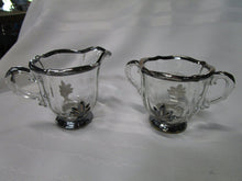 Load image into Gallery viewer, Vintage Clear Glass Leaf Motif Creamer and Sugar Set
