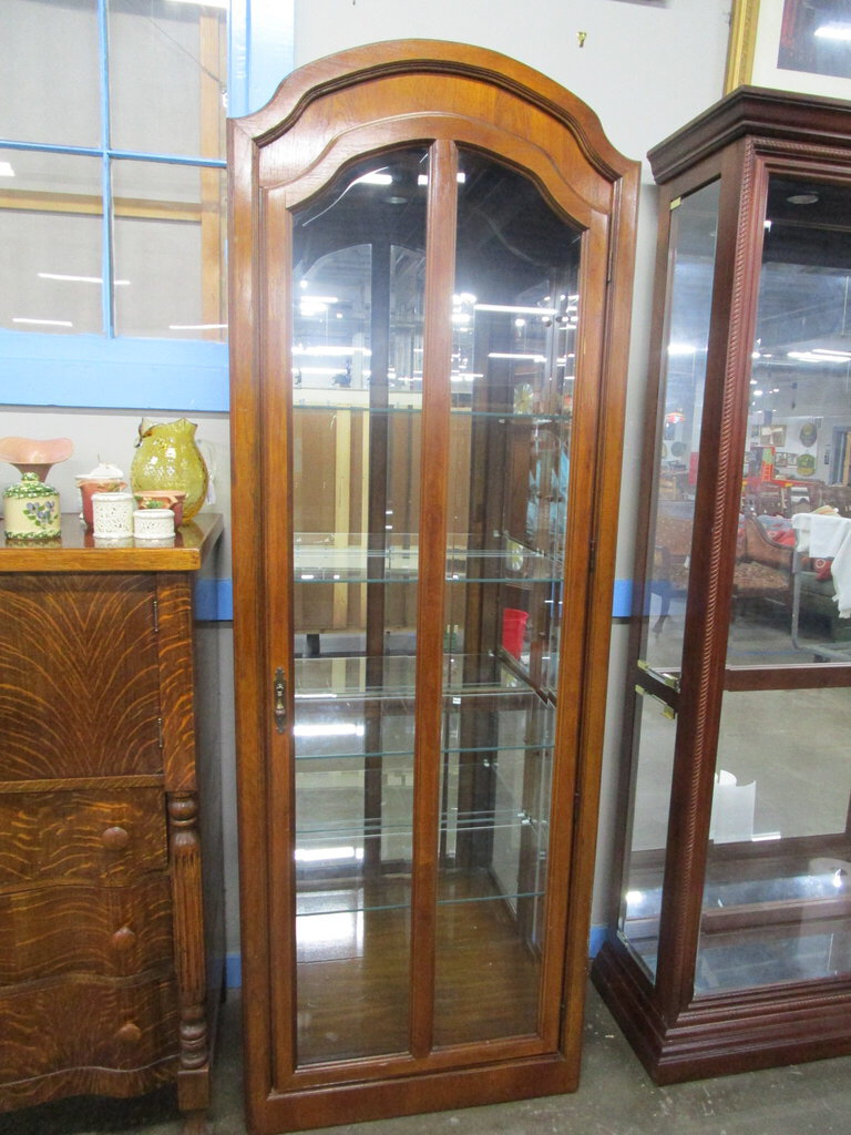 Vintage Pulaski Arch Top Four Glass Shelf Lighted Curio Display Cabinet