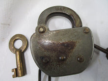 Load image into Gallery viewer, 1967 Slaymaker Penn Railroad Switch Padlock with Chain and Key
