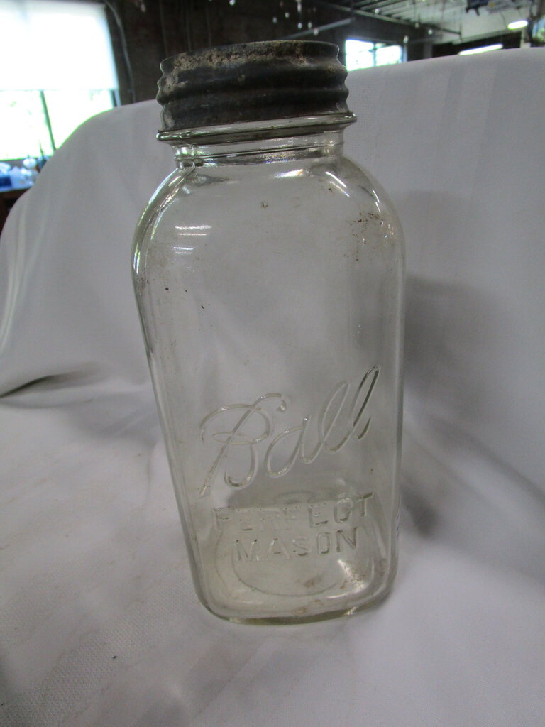 Circa 1923-1933 Ball Perfect Mason Clear Glass 2 Quart Jar with Zinc Lid