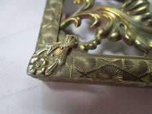 Load image into Gallery viewer, Vintage Brass Filigree Floral Scrollwork Tissue Box Holder
