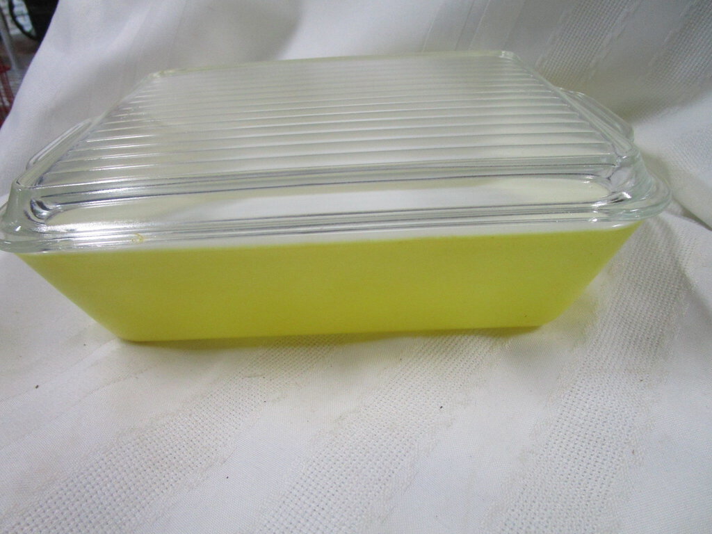 Vintage Pyrex 503-C Yellow Refrigerator Baking Dish with Clear Ribbed Lid