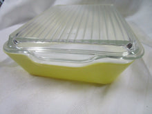 Load image into Gallery viewer, Vintage Pyrex 503-C Yellow Refrigerator Baking Dish with Clear Ribbed Lid
