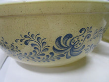 Load image into Gallery viewer, 1976 Pyrex Homestead Tan Speckled Blue Floral Nesting Mixing Bowls Set of 4
