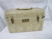 Load image into Gallery viewer, Vintage Samsonite Train Case Style 4512 Beige Marble Hard Body Case
