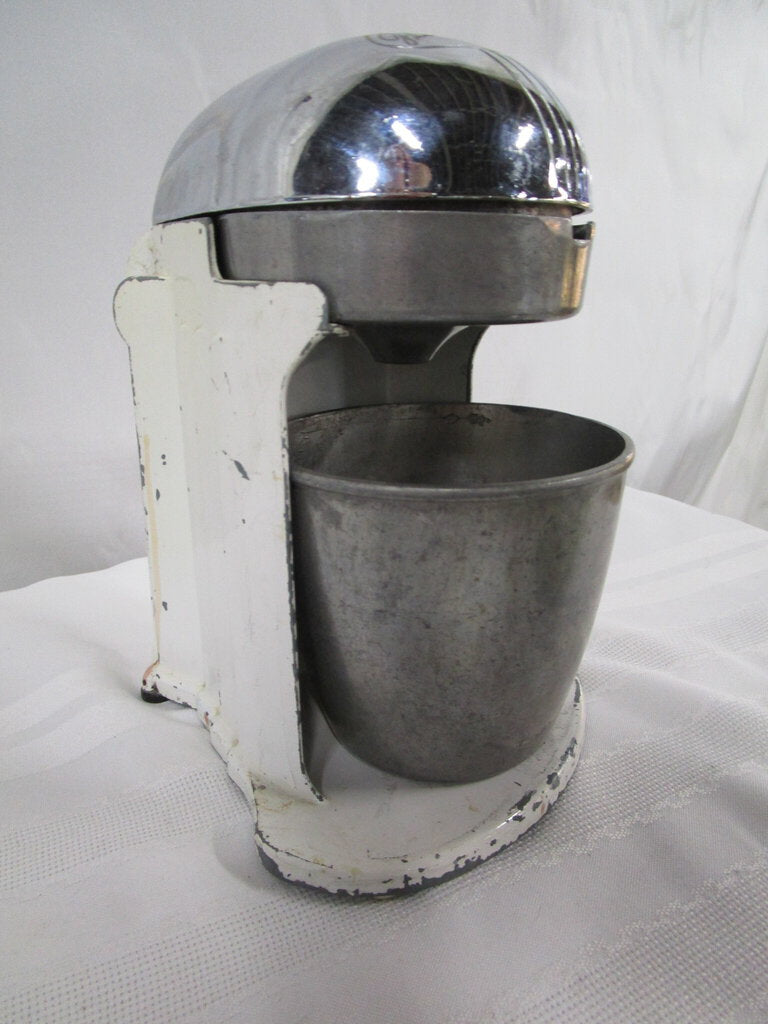 Vintage Juice-O-Mat Metal Hand Juicer with Original Metal Cup