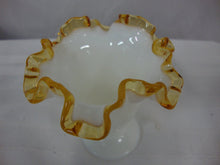 Load image into Gallery viewer, Vintage Fenton Gold Crest Small Pedestal Vase
