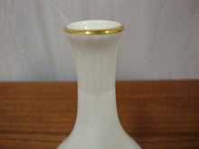 Load image into Gallery viewer, Vintage Wedgwood Kutani Crane China Bud Vase
