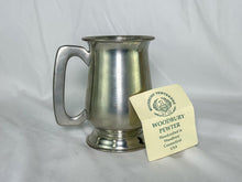 Load image into Gallery viewer, Woodbury Pewter Gloss-Finish Tulip Tankard
