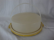 Load image into Gallery viewer, Vintage Tupperware Harvest Gold Plastic Pie Carrier with Frosted Plastic Dome and Handle
