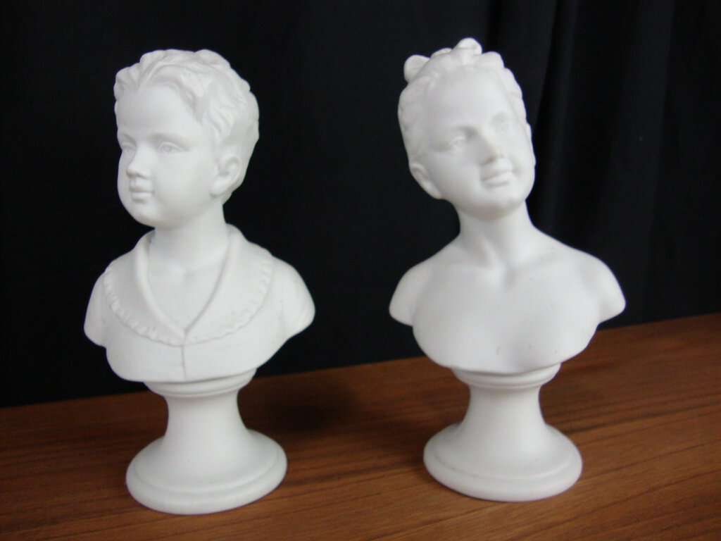 Vintage Porcelain Children's Busts Decor Set of 2