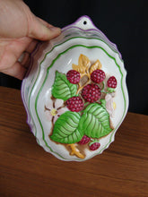 Load image into Gallery viewer, Vintage Franklin Mint Le Cordon Bleu Raised Relief Berry Wall Mold Plaque

