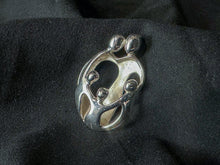 Load image into Gallery viewer, Vintage Carolyn Pollack Sterling Silver Modernist-Style Family Pendant (No Chain)
