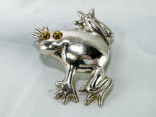 Load image into Gallery viewer, Vintage Sterling Silver Frog Brooch/Pendant
